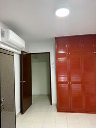 Blk 240 Yishun Ring Road (Yishun), HDB 5 Rooms #536969031